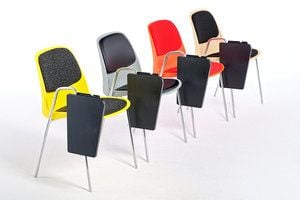 Der Seminarstuhl Mali SP RP ST lässt sich unterschiedlich gestalten